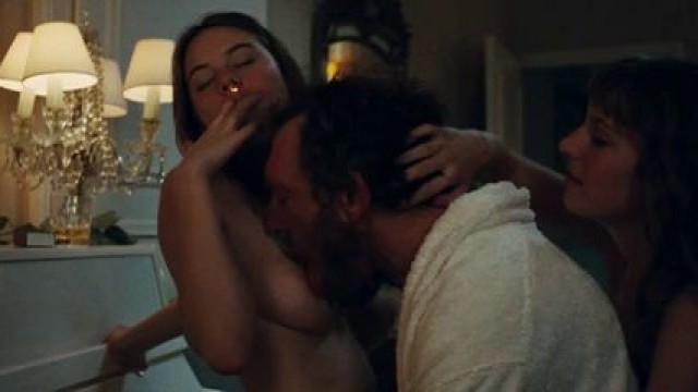 Passionate Woman Camille Rowe Celebrity Porn Video