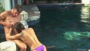 Chiquita Lopez Lezley Zen Having Fun While Sucking A Hard Dick In The Pool